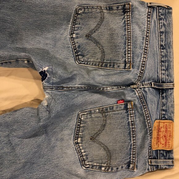 Levi’s 501 Button-Fly Jeans – Light Wash – W34 L30 – Distressed - Picture 3 of 4